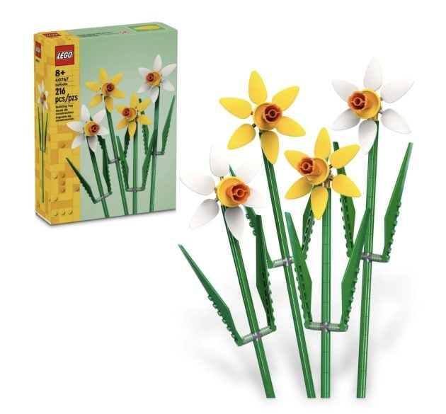 LEGO Daffodils Celebration Gift